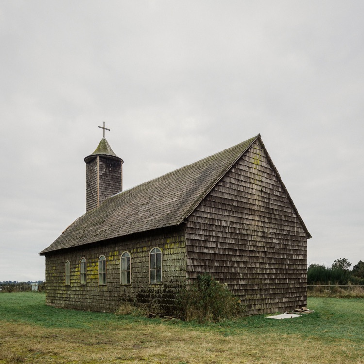 La volumetría de la iglesia de Caulín, Chiloé