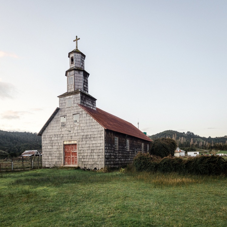 La volumetría de la iglesia de Chullec, Chiloé