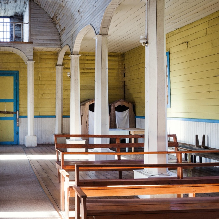 Las columnas de la iglesia de Lincay, Chiloé