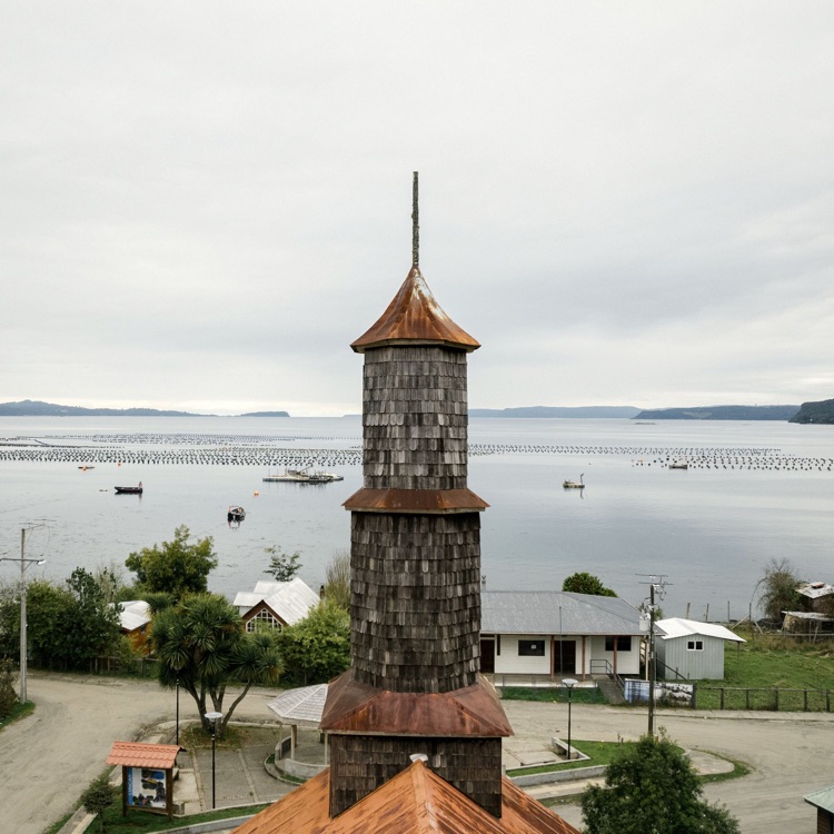 La torre de la iglesia de Lincay, Chiloé