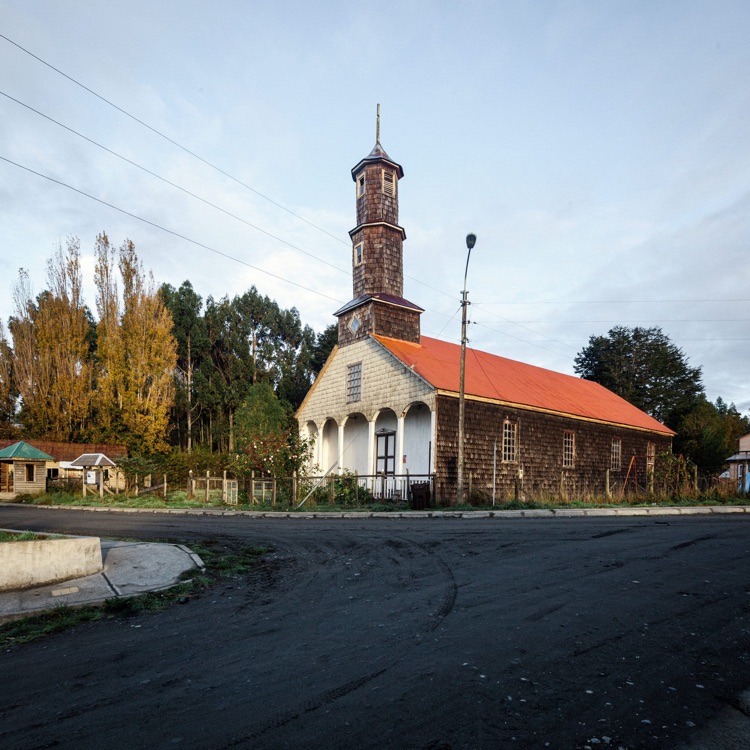 La volumetría de la iglesia de Lincay, Chiloé
