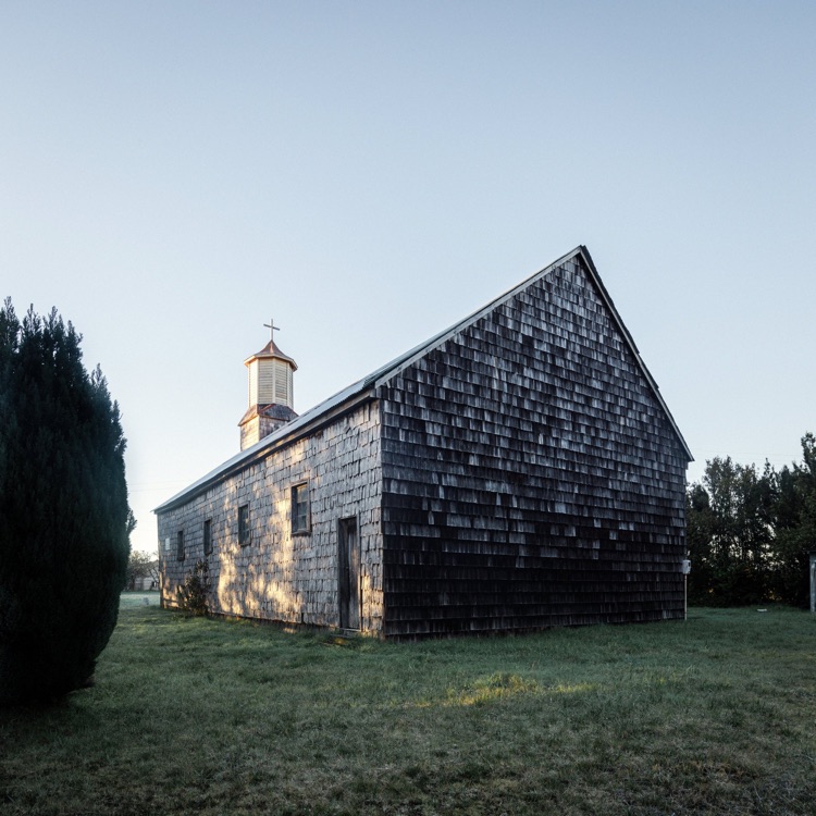 La volumetría de la iglesia de Teupa, Chiloé